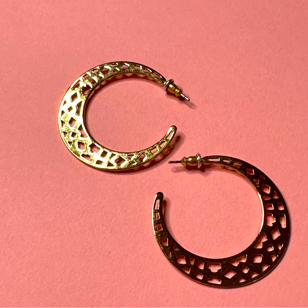 Stella‎ & Dot Avalon Gold Hoop Earrings